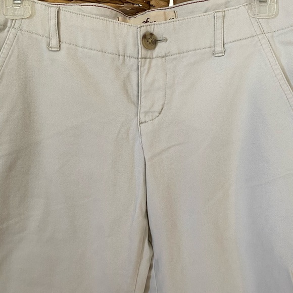 Hollister Khaki - Picture 2 of 5